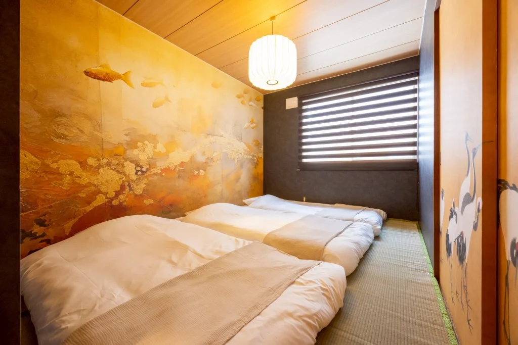 8CED7CC2-529F-4990-8728-AEEC6073EC0D 2